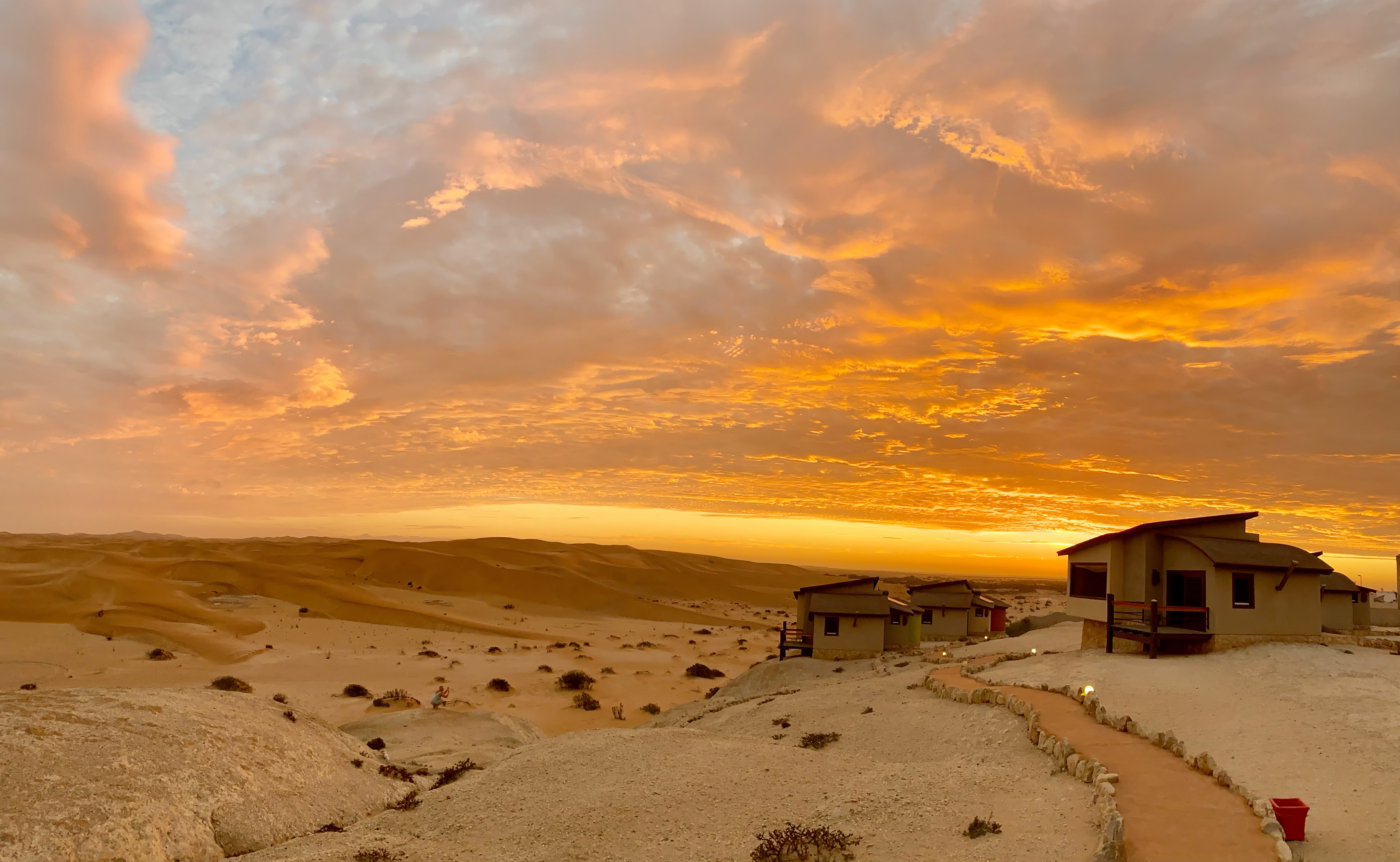 Desert Breeze lodge architecture and desert setting